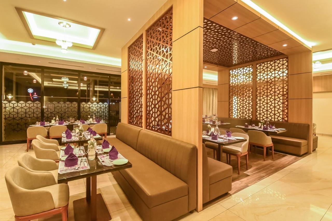 Emerald Clarks Inn Suites Mysore Luaran gambar