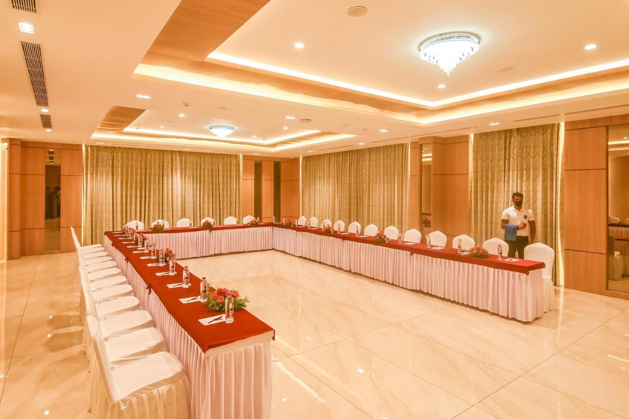 Emerald Clarks Inn Suites Mysore Luaran gambar
